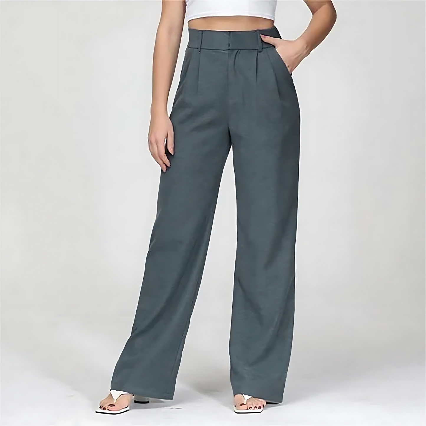 Valeria Chic: Trendy Flared Pants