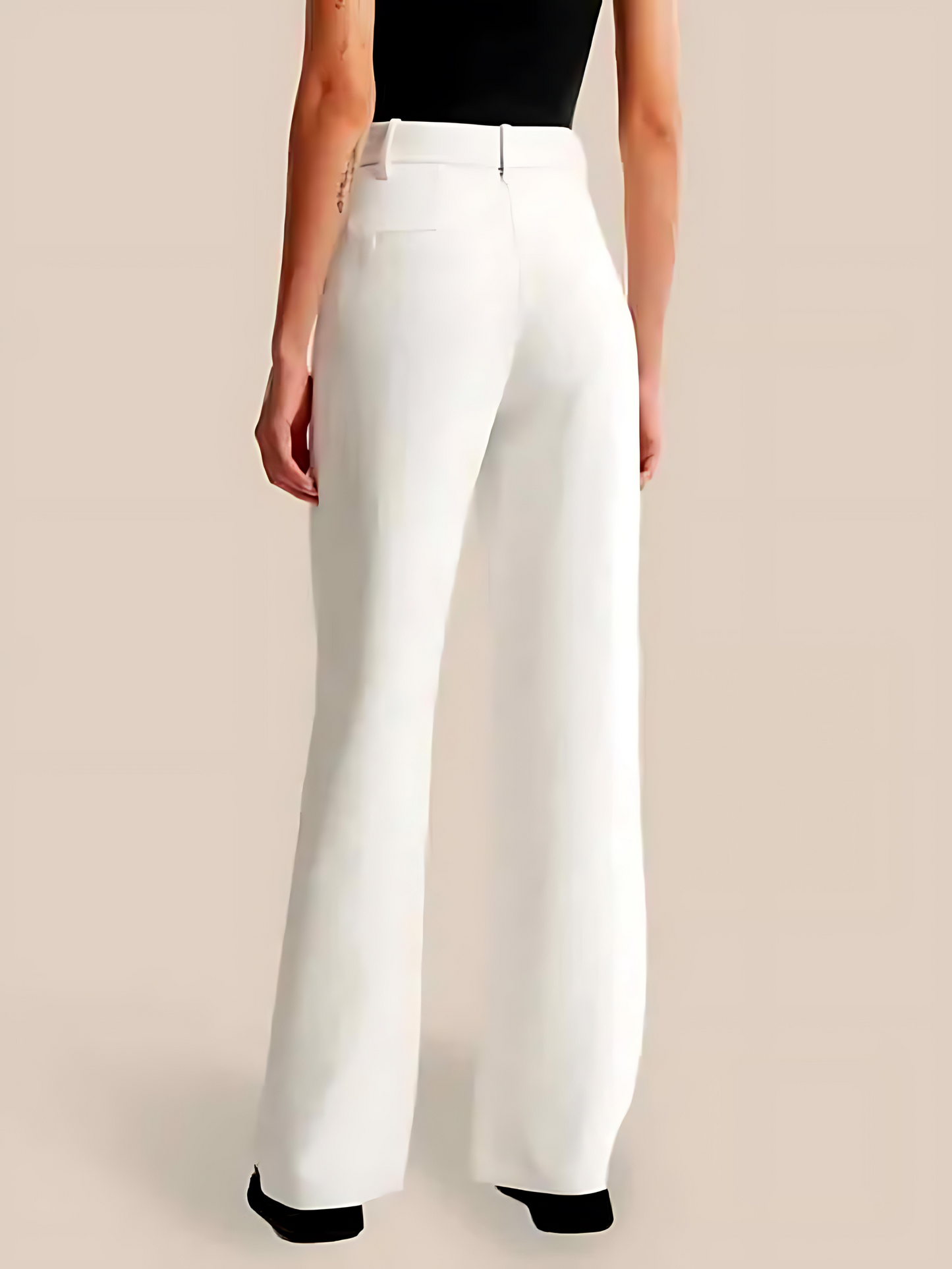 Valeria Chic: Trendy Flared Pants